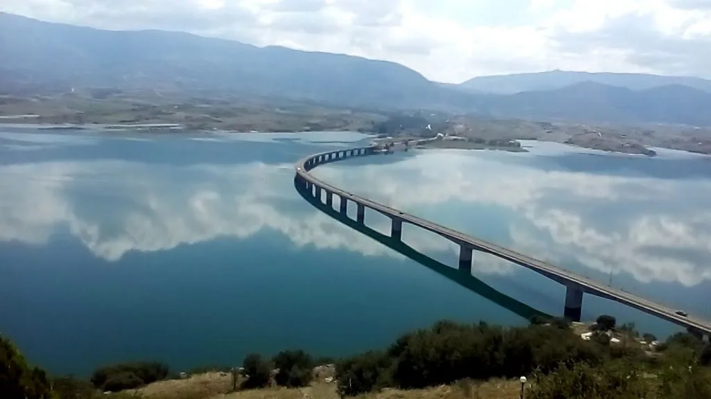 Συντήρηση και αποκατάσταση λιμναίων υποδομών στη Λίμνη Πολυφύτου