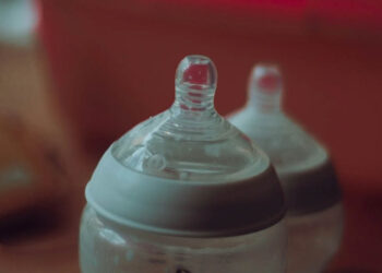 ΕΟΦ: Ανακαλεί παρτίδες γνωστού βρεφικού γάλακτος – Ο λόγος, τι πρέπει να κάνουν οι καταναλωτές