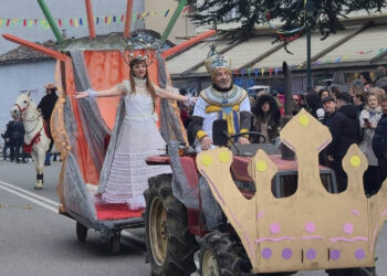 Νεάπολη Βοΐου: Πλήθος κόσμου στην αποκριάτικη παρέλαση του 2026