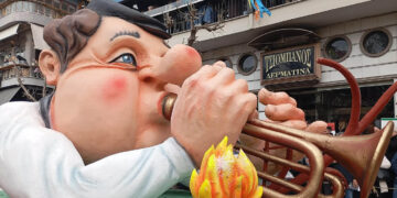 Κοζάνη: Η Πανδώρα άνοιξε η παρέλαση, οι πρώτες φωτογραφίες