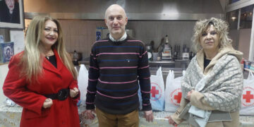 Γεύματα “αγάπης” από το ΠΤ Ελληνικού Ερυθρού Σταυρού Πτολεμαΐδας, στους σιτιζόμενους του “Καλού Σαμαρείτη”