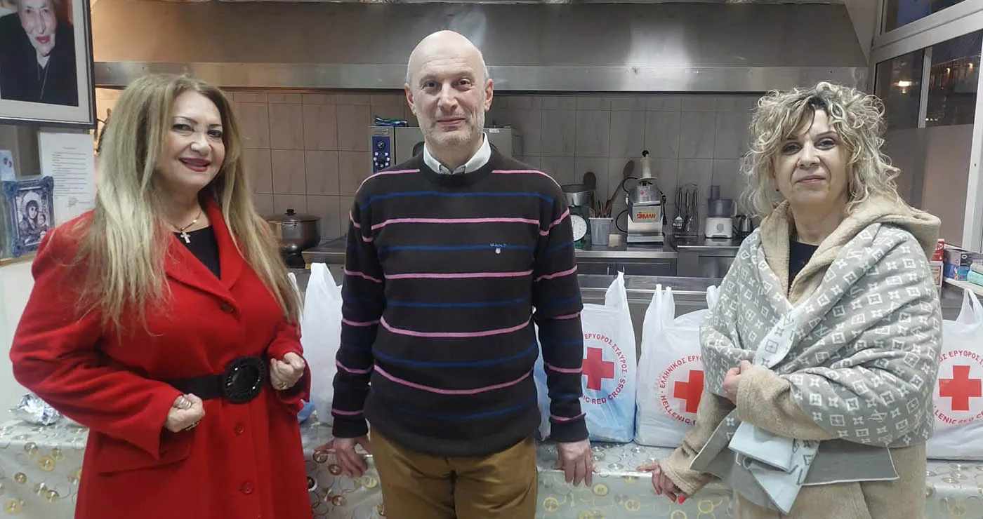 Γεύματα “αγάπης”  από το ΠΤ  Ελληνικού Ερυθρού Σταυρού Πτολεμαΐδας, στους σιτιζόμενους του “Καλού Σαμαρείτη”