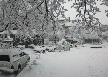 Στα λευκά χωριά της Δυτικής Μακεδονίας – Χιονισμένες εικόνες από Σαμαρίνα έως Κλεισούρα