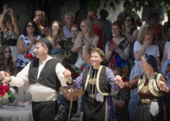 Από το Σισάνι Κοζάνης η σημερινή εκπομπή της ΕΡΤ3 «Κυριακή στο Χωριό Ξανά» – Δείτε ολόκληρο το επεισόδιο