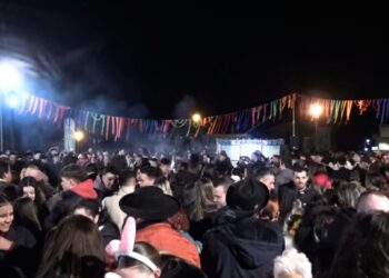 «Δεν έπεφτε καρφίτσα» στο γλέντι του φανού «Σκ’ρκα» στην Κοζάνη