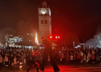 Το «Πέρασμα» μάγεψε το κοινό της Κοζάνης