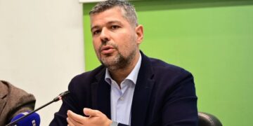 ΔΕΗ: Κρίσιμες επαφές του Γιώργου Στάσση στην Ουάσιγκτον με κολοσσούς αποθήκευσης δεδομένων – Στο επίκεντρο το mega data center στην Κοζάνη