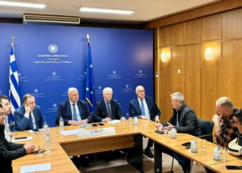 Συνάντηση αγροτών στο ΥΠΑΑΤ με πρωτοβουλία Μ. Παπαδόπουλου – Λύση για για καταβολή αποζημιώσεων του ’24 ζήτησε ο Κ. Λωτίδης