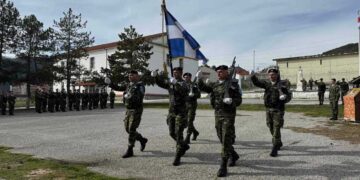 Τελετή παράδοσης-παραλαβής διοίκησης του 1ου Συντάγματος Πεζικού στη Φλώρινα