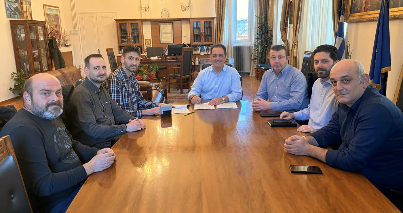 Κοζάνη: Υπεγράφη η σύμβαση για την κατασκευή παιδικής χαράς στον Τετράλοφο