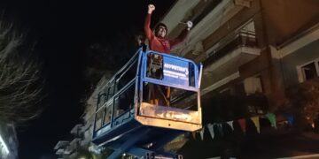 Με …γερανό έφτασε στο BACCARA ο αγαπημένος Toni Sfinos (video)