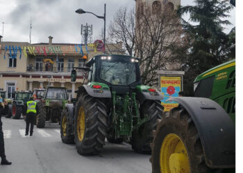 Τρακτέρ στο κέντρο της Κοζάνης