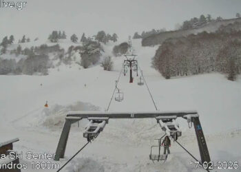 Πυκνή χιονόπτωση στο Χιονοδρομικό Κέντρο Βασιλίτσας (Live Εικόνα)