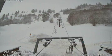 Πυκνή χιονόπτωση στο Χιονοδρομικό Κέντρο Βασιλίτσας (Live Εικόνα)