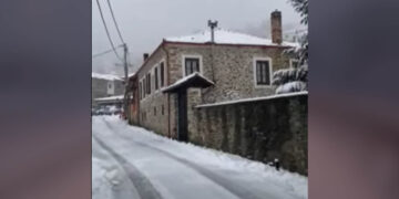 Στα λευκά η Βλάστη Εορδαίας από τις πρωινές ώρες (Βίντεο)