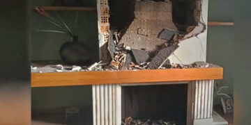 “Εφιάλτης” στην Πρέβεζα: Σοβαρές υλικές ζημιές από πτώση κεραυνού σε κατοικία (Φωτογραφίες)