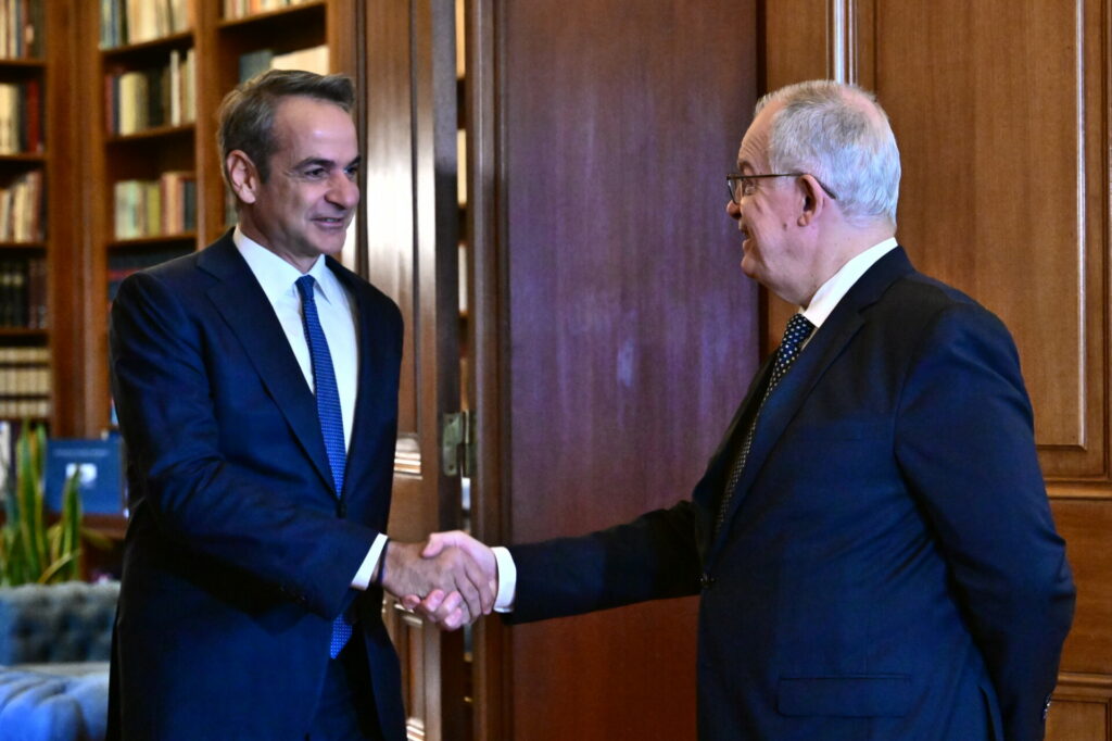 Ο Μητσοτάκης «έστησε» τον Πρόεδρο της Δημοκρατίας λόγω… Σιάτιστας