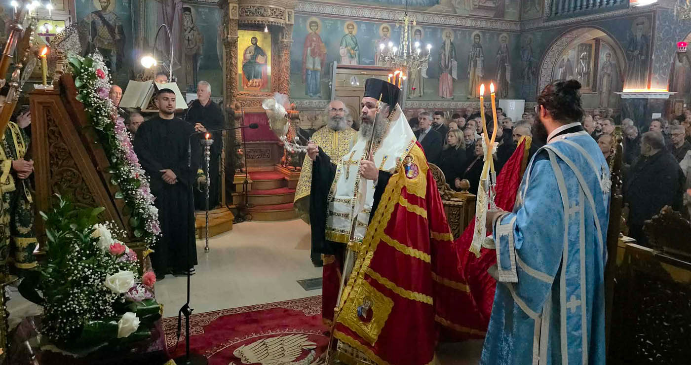 Προεξάρχοντος του Σεβασμιωτάτου Μητροπολίτου Φλωρίνης, Πρεσπών και Εορδαίας κ.κ. Ειρηναίου τελέστηκε η Ακολουθία των Β’ Χαιρετισμών στον Ιερό Ναό Αγίας Σκέπης Πτολεμαΐδας (ρεπορτάζ της Κούλας Πουλασιχίδου)