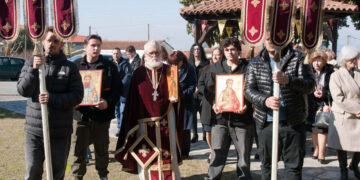 Βελβεντό: Με τη συμμετοχή πολλών παιδιών η λιτάνευση των εικόνων στον Άγιο Διονύσιο (του παπαδάσκαλου Κωνσταντίνου Ι. Κώστα)