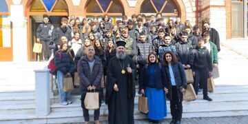 Ο Μητροπολίτης Ειρηναίος συναντήθηκε και συνομίλησε με μαθητές στην Πτολεμαΐδα