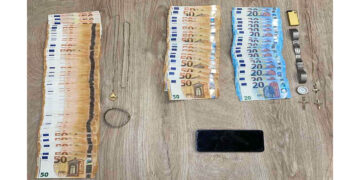 Εξαπάτησε ηλικιωμένους σε Τρίκαλα και Καστοριά και πιάστηκε στην Καβάλα με 6.600 ευρώ και χρυσαφικά