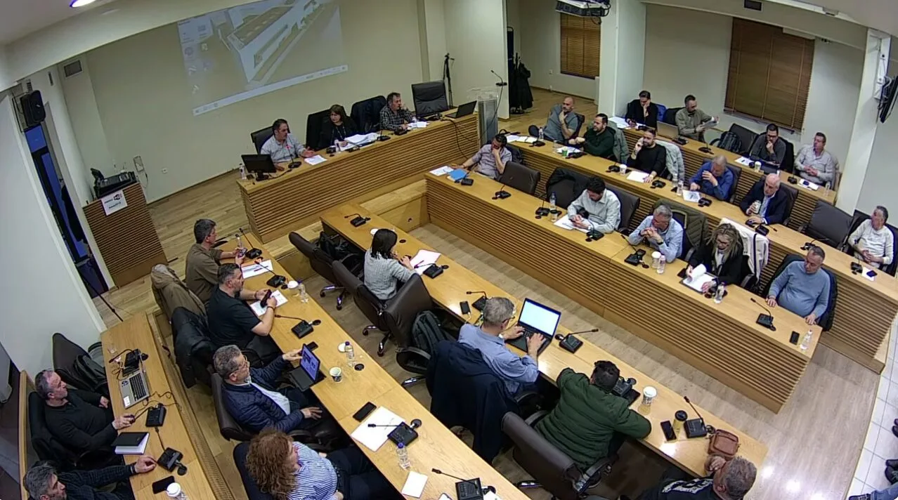 Ματιάκης και Κοκκαλιάρης «έσβησαν» την Τηλεθέρμανση: «Είναι ξεπερασμένη, ανταγωνιστής οι αντλίες θερμότητας»- Η αμφισβήτηση του Δημάρχου Κοζάνης για το έργο της επέκτασης στην Εορδαία(video)