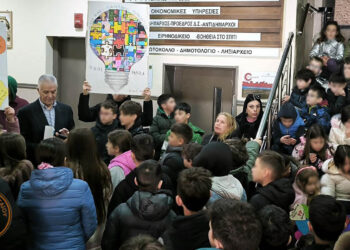 Μήνυμα κατά της σχολικής βίας από το Αμύνταιο: Μαθητές παρέδωσαν ψήφισμα στον δήμαρχο