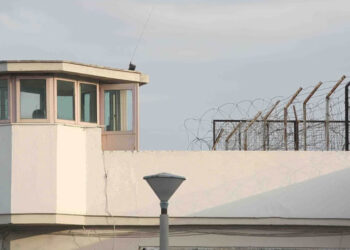 Ερωτευμένος κρατούμενος δραπέτευσε από τις φυλακές για να δει τη σύντροφό του – Συνελήφθη στην Κοζάνη