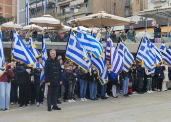 Φόρος τιμής των μαθητών της Κοζάνης στους ήρωες της Επανάστασης του 1821 (Φωτογραφίες & Βίντεο)