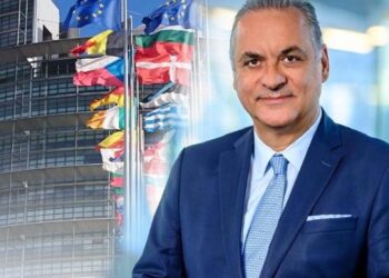 Η Κομισιόν απορρίπτει καθολική απαγόρευση στην εκτροφή γουνοφόρων – Μ. Κεφαλογιάννης: “Κρατάμε όρθια τη γουνοποιία – Στηρίζουμε τη Δυτική Μακεδονία”