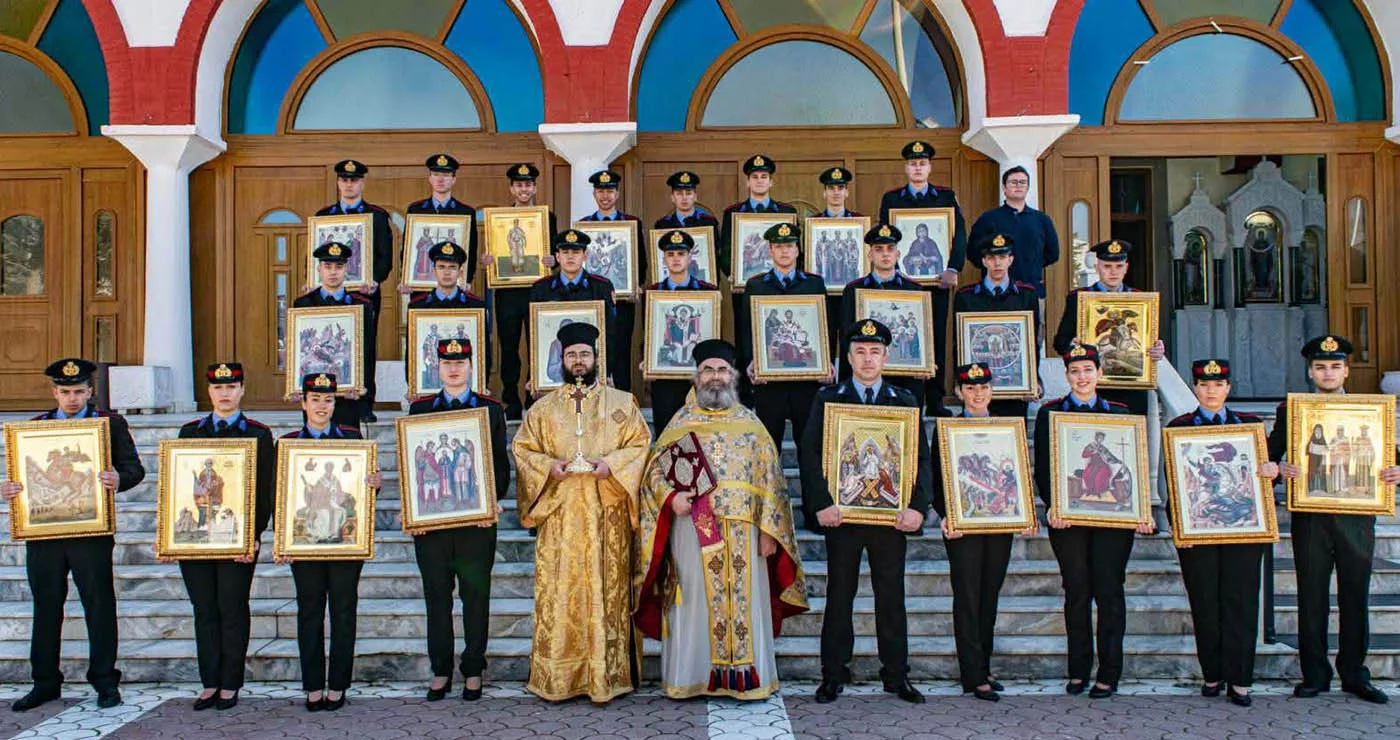 Με λαμπρότητα εορτάστηκε η Κυριακή της Ορθοδοξίας στον Ιερό Ναό Αγίας Σκέπης Πτολεμαΐδας, όπου συμμετείχε και τιμητικό άγημα της Σχολής Πυροσβεστών  (ρεπορτάζ της Κούλας Πουλασιχίδου)