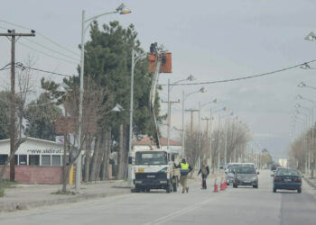 Συντηρείται ο Οδοφωτισμός της Βόρειας Εισόδου της Πτολεμαΐδας (ρεπορτάζ της Κούλας Πουλασιχίδου)