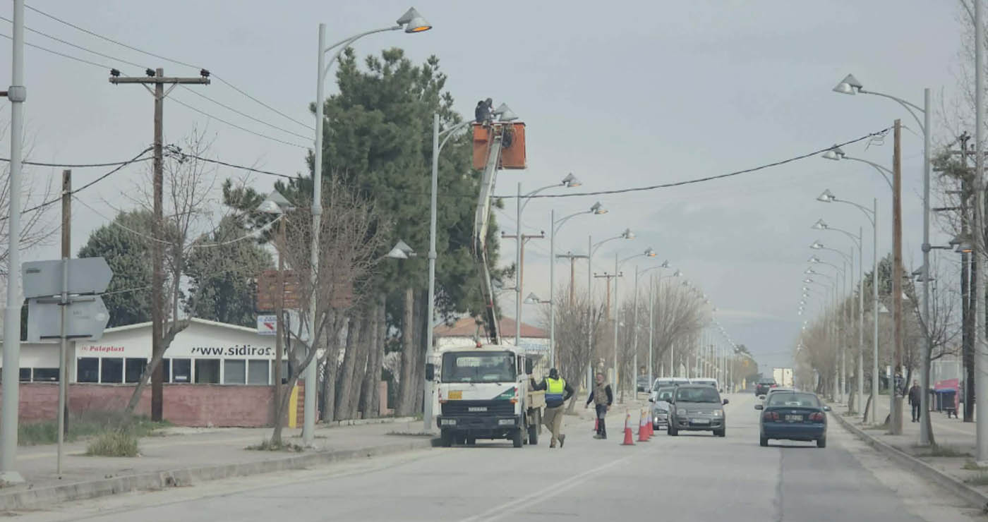 Συντηρείται ο Οδοφωτισμός της Βόρειας Εισόδου της Πτολεμαΐδας (ρεπορτάζ της Κούλας Πουλασιχίδου)