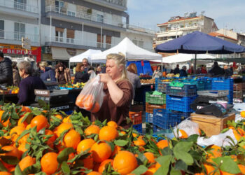 Αυξημένη η αγοραστική κίνηση σήμερα Τετάρτη 4/3 /26 στη Λαϊκή Αγορά της Πτολεμαΐδας (ρεπορτάζ της Κούλας Πουλασιχίδου)