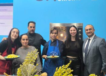 Παιδιά των «Λαμπηδόνων» μαγείρεψαν στην Food Expo δίπλα στον Νίκο Τσερκέζο – Τι λέει ο Chef και η Όλγα Ντέλλα στο True Story Radio