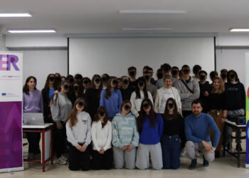 Επίσκεψη του ΟΕΝΕΦ στο Δημόσιο Ωνάσειο Σχολείο – Ημερήσιο Γενικό Λύκειο Κοζάνης στο πλαίσιο του σχεδίου POWER: Γέφυρες Ισότητας