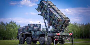 Συστοιχία Patriot μεταφέρεται στην Κάρπαθο: Στην Κύπρο ο Δένδιας και τα F-16, εν πλω οι φρεγάτες Κίμων και Ψαρά