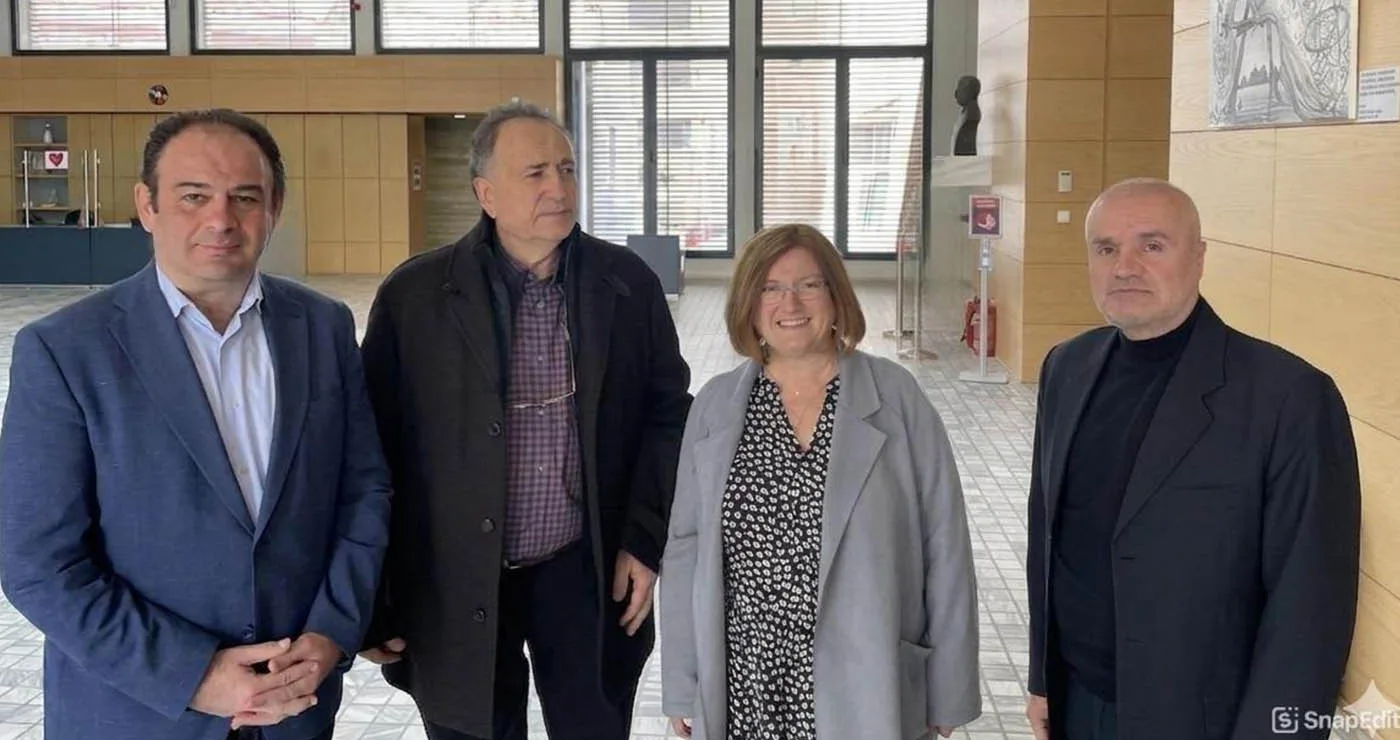 Νέο βήμα για τα σχολεία της Δυτικής Μακεδονίας: Στο επίκεντρο το «Πολλαπλό Βιβλίο» μετά τη συνάντηση του Ι.Ε.Π. με Συμβούλους Εκπαίδευσης