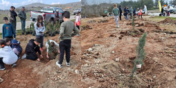 Σιάτιστα: Φύτεψαν «Δάσος Ζωής και Καρποφορίας» σε αποκατεστημένη έκταση