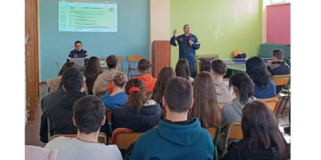 Οι μαθητές του Αμυνταίου ενημερώθηκαν για την Πυροσβεστική Ακαδημία στον επαγγελματικό προσανατολισμό