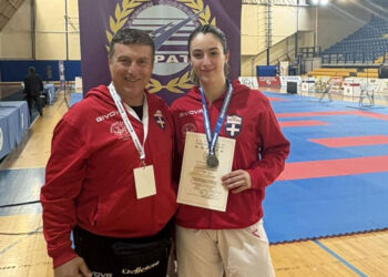 Ασημένιο μετάλλιο κατέκτησε η Χρυσούλα Στεφανίδου από το Αμύνταιο στο Πανελλήνιο Πρωτάθλημα Καράτε