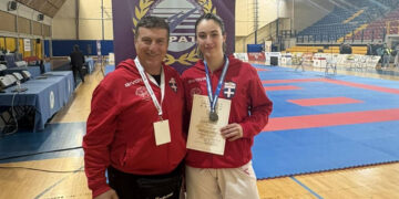 Ασημένιο μετάλλιο κατέκτησε η Χρυσούλα Στεφανίδου από το Αμύνταιο στο Πανελλήνιο Πρωτάθλημα Καράτε