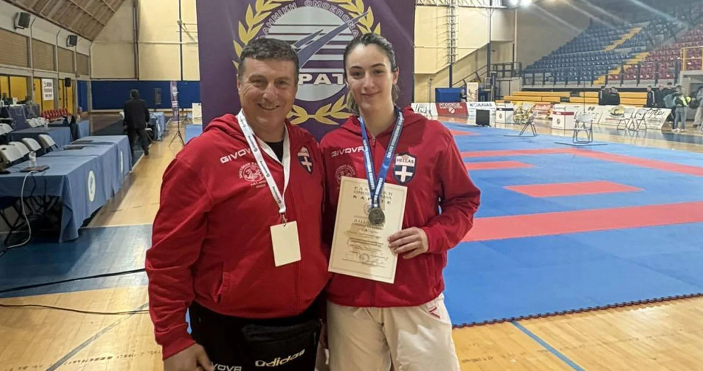 Ασημένιο μετάλλιο κατέκτησε η Χρυσούλα Στεφανίδου από το Αμύνταιο στο Πανελλήνιο Πρωτάθλημα Καράτε