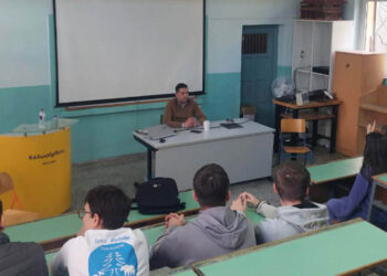 Φλώρινα: Οι μαθητές του 1ου ΓΕΛ συζήτησαν με τον Αντώνη Πουγαρίδη για τους νομικούς κινδύνους στη δημοσιογραφία και την προστασία του κοινού