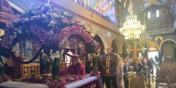 Κατάνυξη και προσκύνημα στους Επιταφίους της Κοζάνης (Φωτογραφίες)