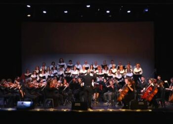 Κοζάνη: Μια βραδιά αλληλεγγύης με οδηγό τη μουσική – Γεμάτη κόσμο η Αίθουσα Τέχνης στη συναυλία «Ύμνοι Ελπίδας»