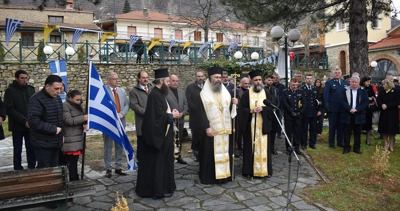Μία επιμνημόσυνη δέηση πραγματοποιήθηκε στην κεντρική πλατεία της Δροσοπηγής για την 82η επέτειο του Ολοκαυτώματος Δροσοπηγής, με τον Μητροπολίτη Φλωρίνης, Πρεσπών και Εορδαίας να χοροστατεί και την παρουσία τοπικών αρχόντων και κατοίκων.