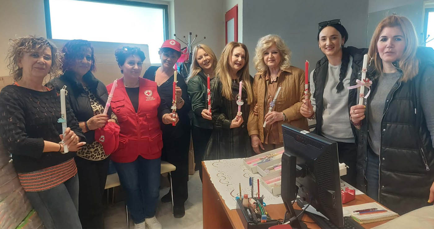 Υπέροχες χειροποίητες πασχαλινές λαμπάδες προσέφερε στο ΠΤ ΕΕΣ Πτολεμαΐδας, η ΣΑΕΚ Πτολεμαΐδας, εν όψει των εορτών του ΠΑΣΧΑ!