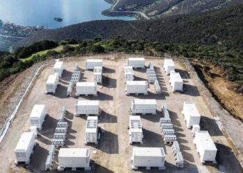 Σε φάση σύνδεσης, τρία από τα πρώτα έργα αποθήκευσης ηλεκτρικής ενέργειας στην Ελλάδα-Το ένα στη Φλώρινα