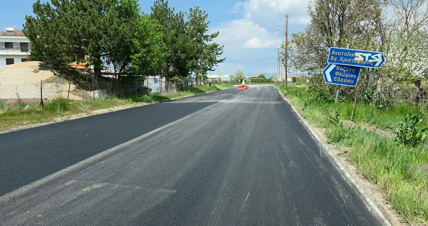 Ασφαλτοστρώνεται μετά από πολλά χρόνια η Περιφερειακή Οδός της Πτολεμαΐδας – Σε πλήρη εξέλιξη οι εργασίες (ρεπορτάζ της Κούλας Πουλασιχίδου)